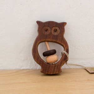 hochet Filou le hibou en noyer