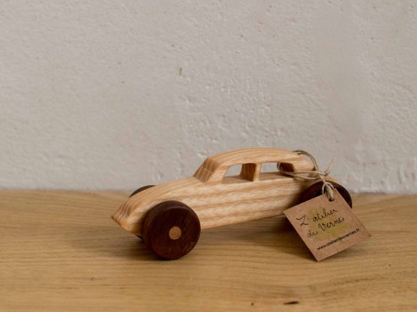 petite voiture "DS" frêne et noyer