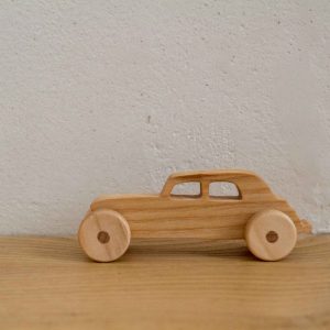 petite voiture "traction" frêne et érable